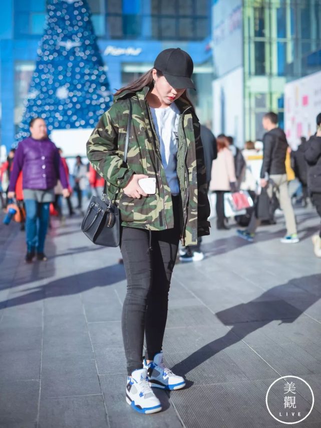 路人街拍表白,表白被拒绝还被说丑