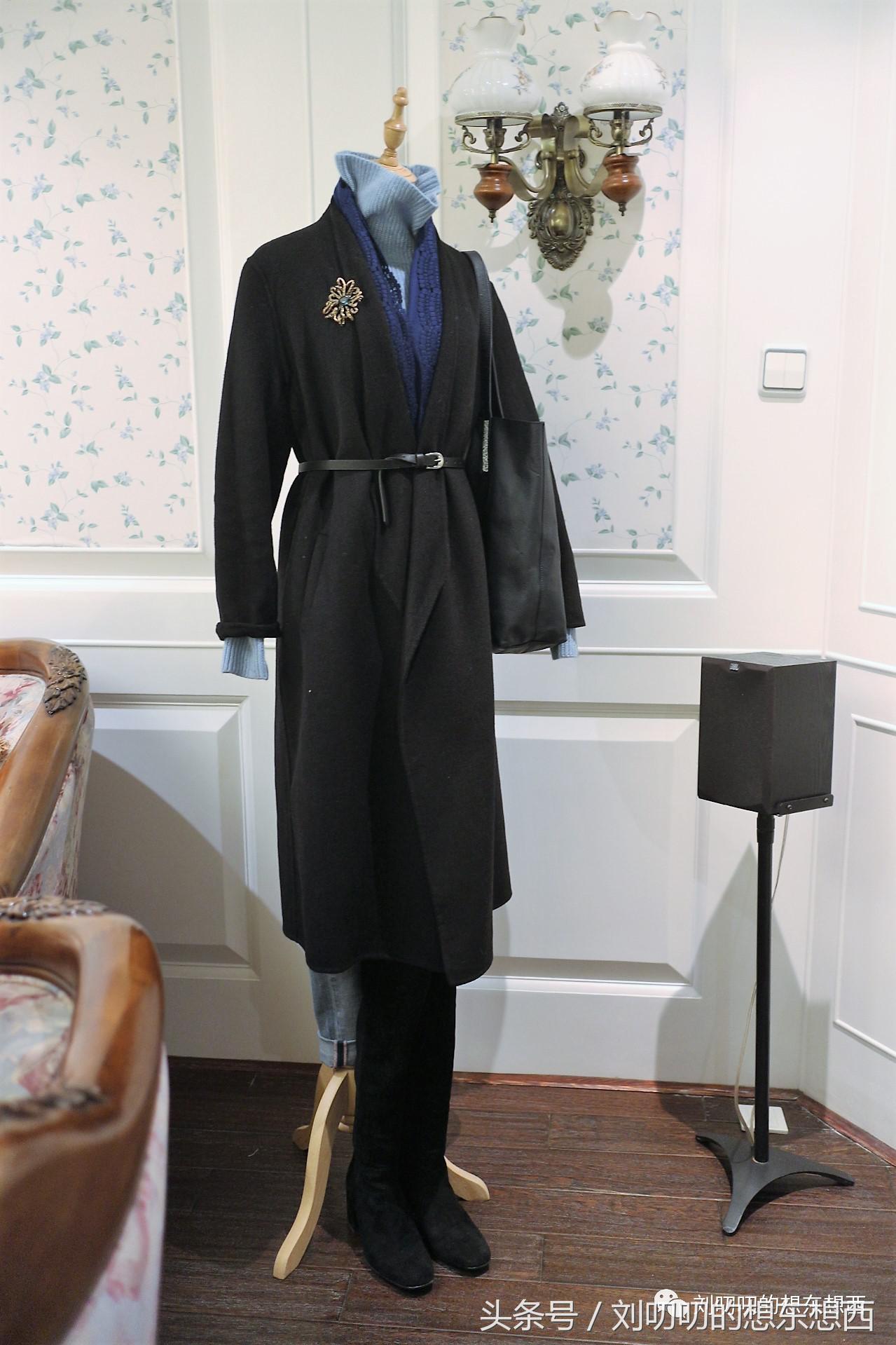 同色系look穿搭,黑白搭配永远的经典look