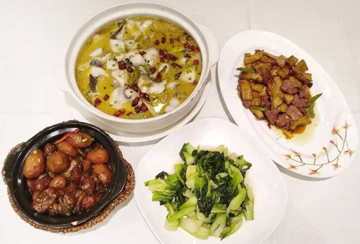 肉蟹煲最正宗的来自哪里,哪的肉蟹煲最好吃