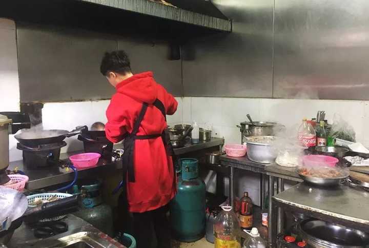 肉蟹煲最正宗的来自哪里,哪的肉蟹煲最好吃