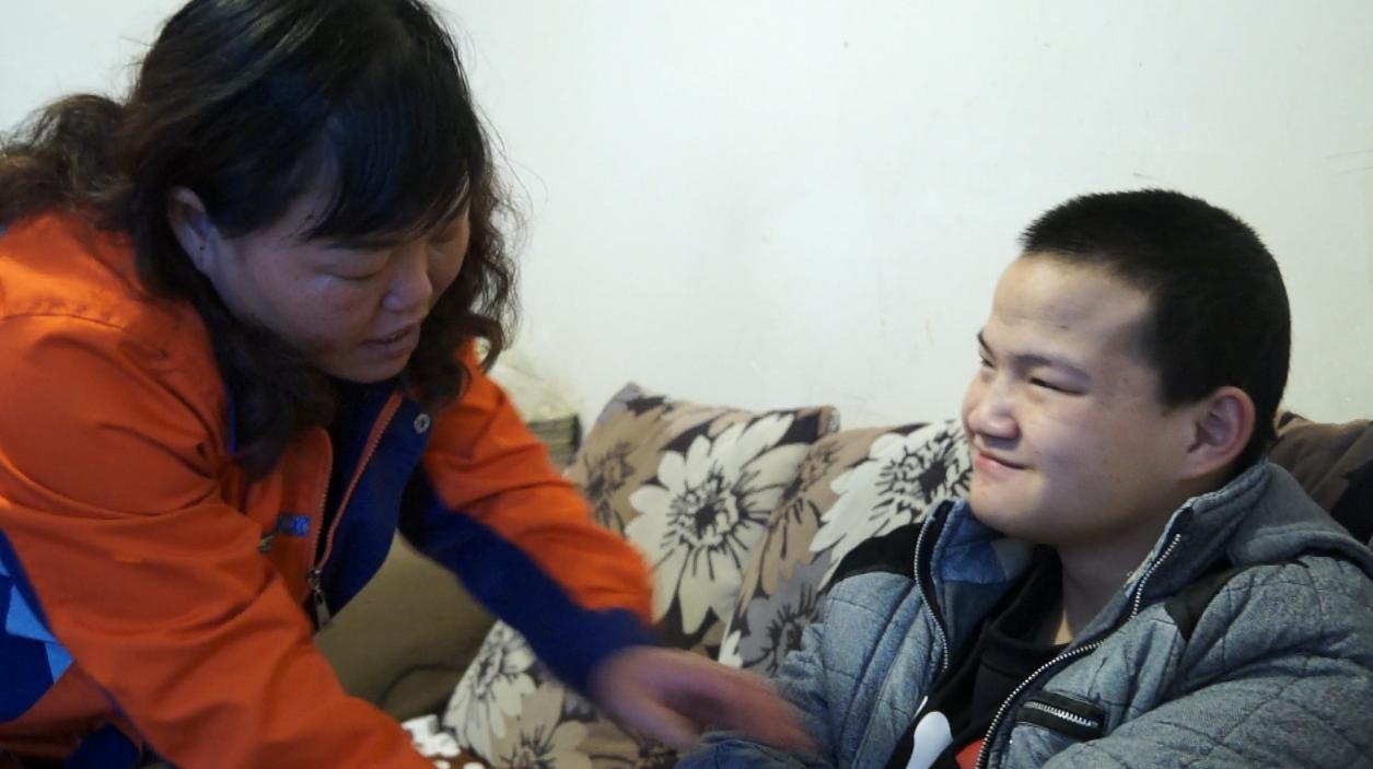 「黔人观察」—一个单亲妈妈无奈的坚强