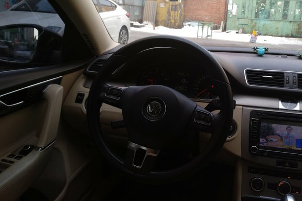 2012大众迈腾豪华黑色2.0,大众迈腾2021款280舒适性