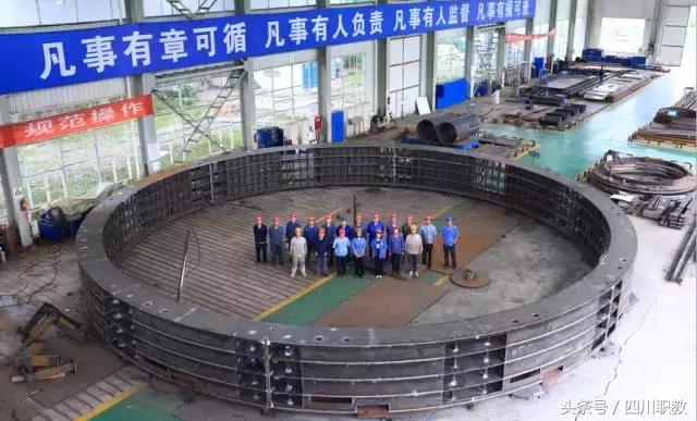 这是一所神奇的学校英文,这是一所神奇的学校