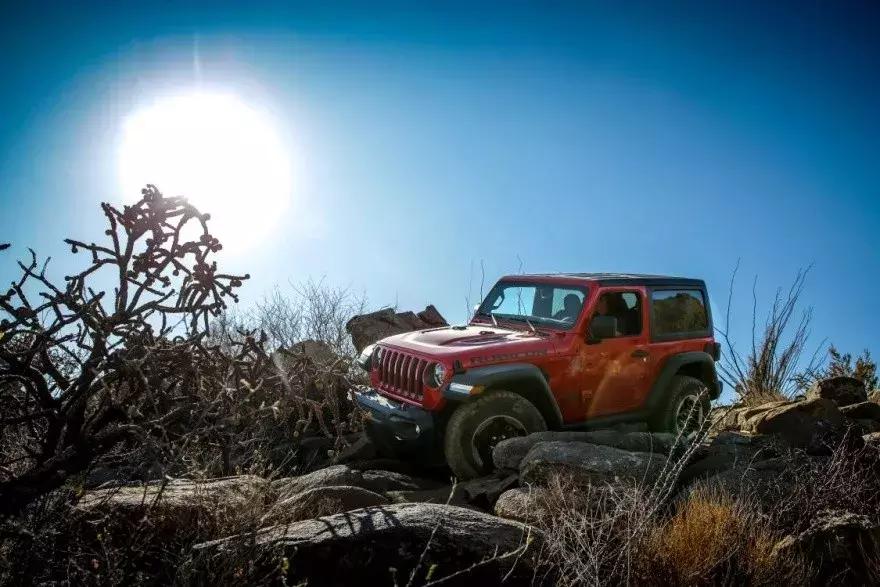 jeep牧马人爆改过的越野视频,全新换代jeep牧马人角斗士试驾