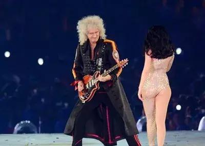 如何写一首能被载入史册的世界性歌曲?