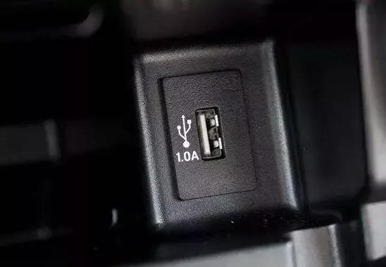 车上给手机充电的正确操作,车上给手机充电太慢
