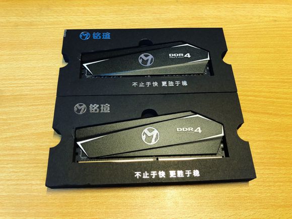 铭瑄开箱,铭瑄终结者3200内存