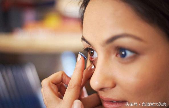隐形眼镜佩戴方法新手害怕怎么办,佩戴隐形眼镜的教程新手
