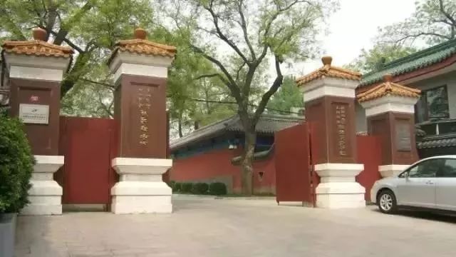 百感交集涌上心头,百感交集和感慨万千