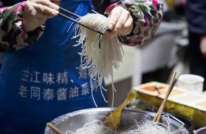 肉蟹煲最正宗的来自哪里,哪的肉蟹煲最好吃