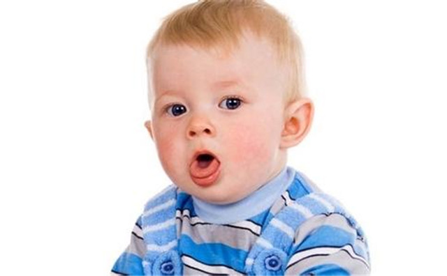 小孩咳嗽好得快这四种食物不能少,孩子咳嗽老不好适合吃什么菜