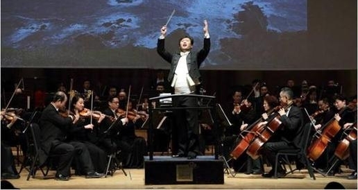 一曲求索、控诉和追问的哀歌，一部人类灵魂生活和精神追求的挽歌