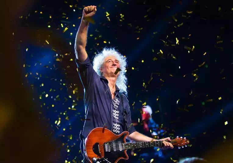 如何写一首能被载入史册的世界性歌曲?