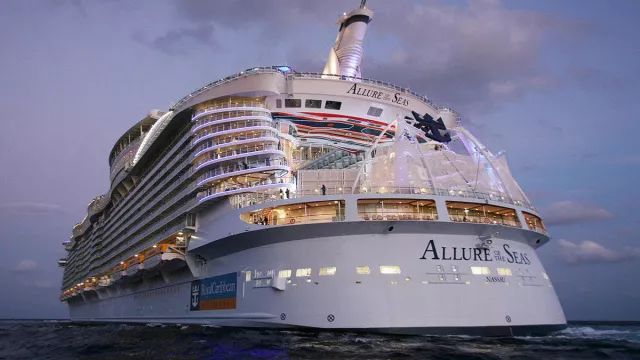 全世界最大最豪华十艘游轮,世界上最大最豪华的超级游轮