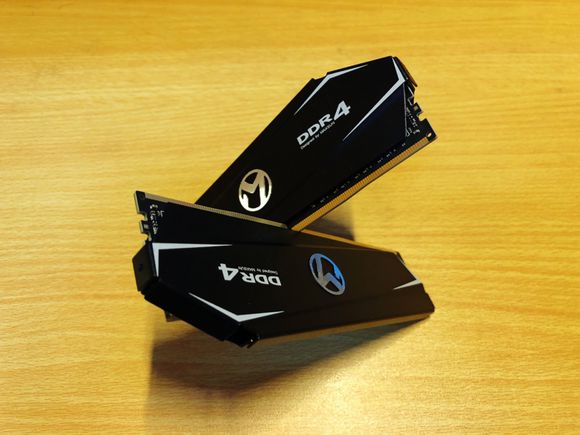 铭瑄开箱,铭瑄终结者3200内存