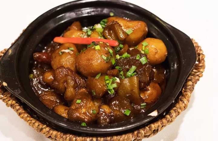 肉蟹煲最正宗的来自哪里,哪的肉蟹煲最好吃