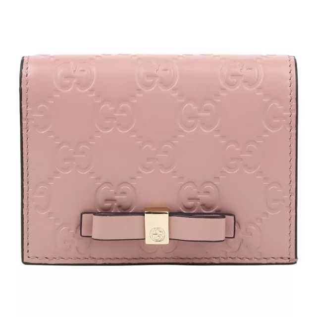 圣诞节送女友什么礼物才会显得不落俗套，看起来实用又有品味？！