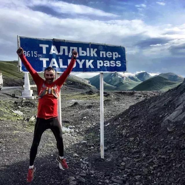 9个月1万多公里,跑烂40双鞋,中国女婿从德国跑到上海,撑得吗?