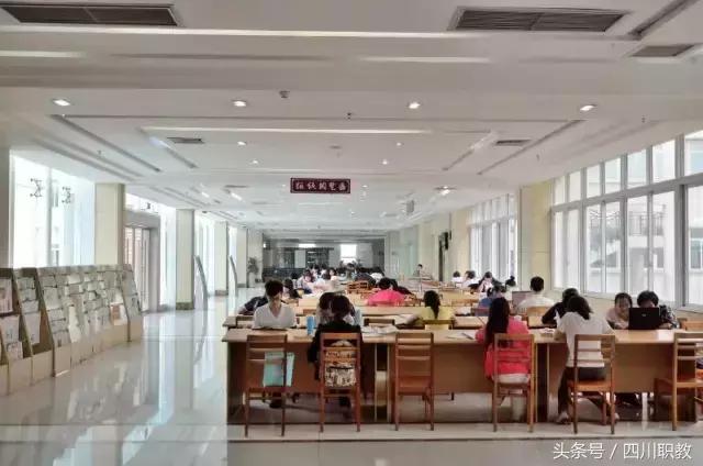 这是一所神奇的学校英文,这是一所神奇的学校