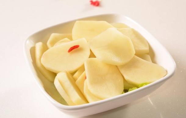 脸上黑痣去不掉，看奶茶妹是这样做的