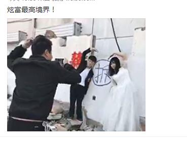 女子被风吹进河里 (风吹进钱塘江的女子)