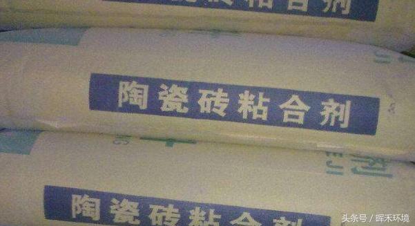 铺地砖用瓷砖粘合剂贴还是水泥,地砖铺贴需要用瓷砖粘合剂吗