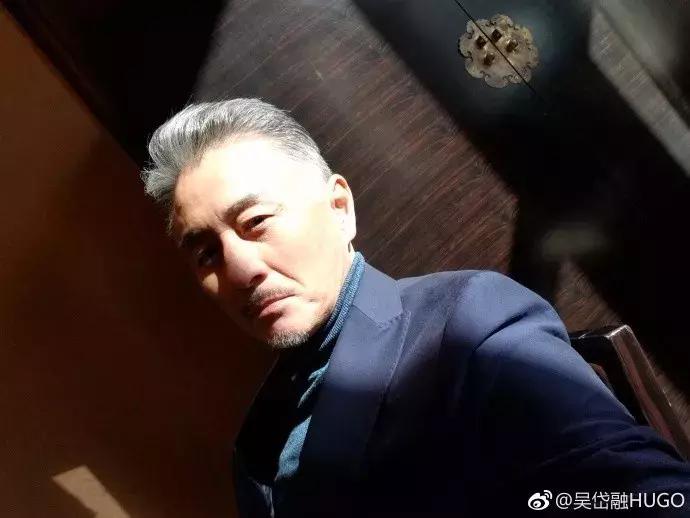 他凭《巨轮2》再次走红58岁的他新剧与苗侨伟合作令人期待