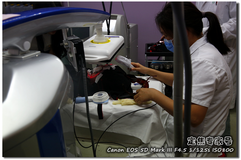 脸上大面积起红斑怎么回事,脸上红斑怎么消除最快