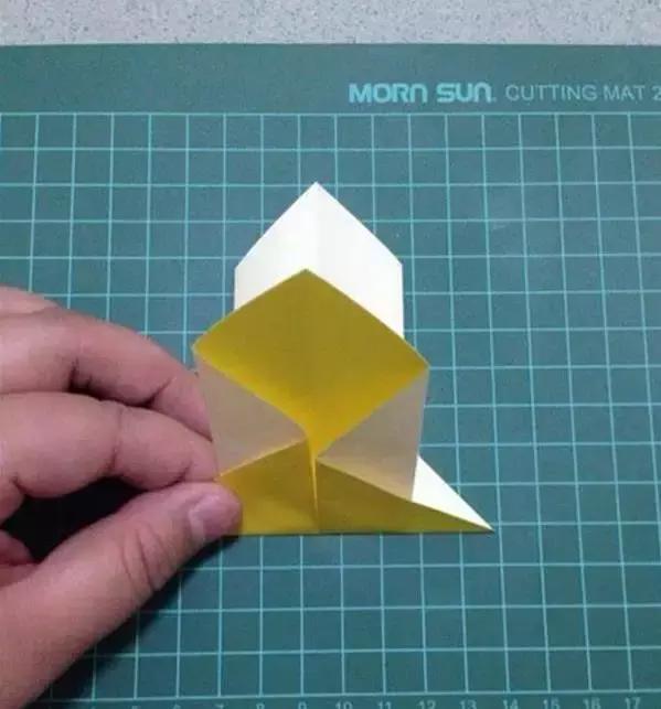 手工灯笼幼儿园手工制作新年元旦,迎接新年的剪纸灯笼