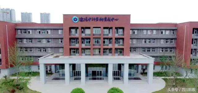 这是一所神奇的学校英文,这是一所神奇的学校