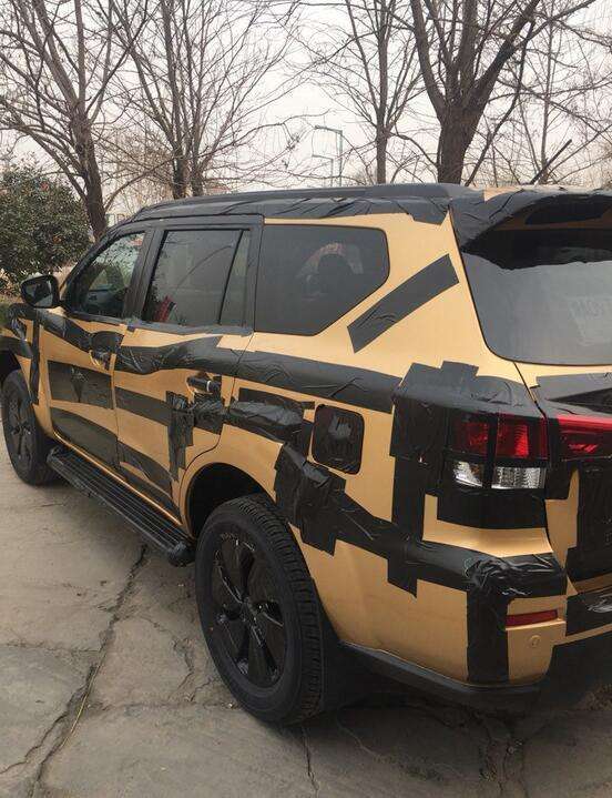 街头偶遇帕拉梅拉行政加长,新款帕拉丁两驱自动值得购买吗