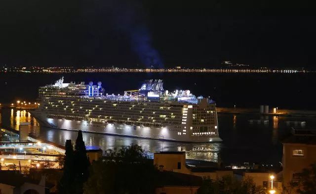 全世界最大最豪华十艘游轮,世界上最大最豪华的超级游轮