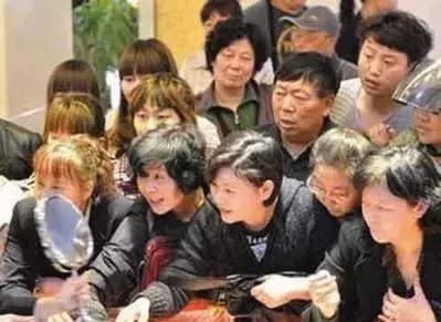 戴黄金和戴k金的女人的区别,金首饰好还是k金好