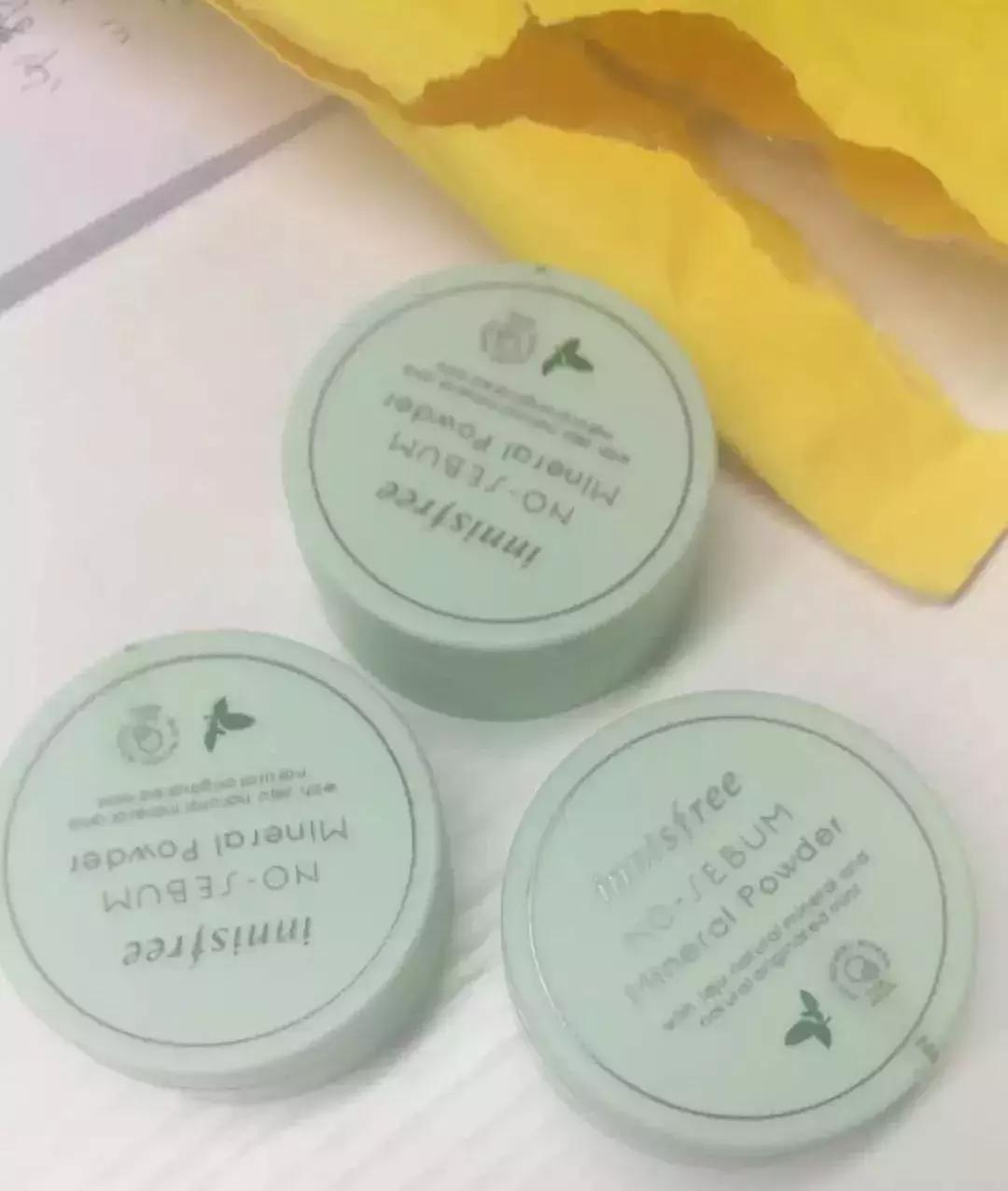 探探上划到了一个卖散粉的富二代帅哥，花痴记者买了几盒发现……