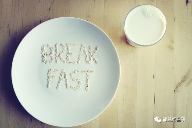 空腹喝奶胃不舒服,肠胃不好空腹喝奶可以吗