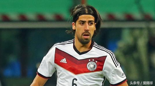 盘点欧洲足坛各个联赛第一“兽腰”，一人堪称大师！