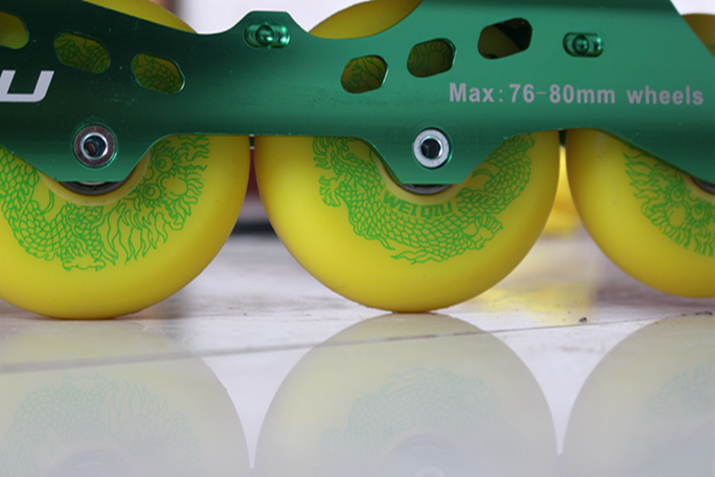 爱运动少年必备？纬球星动跃轮滑鞋：旋转腾挪，自在如风