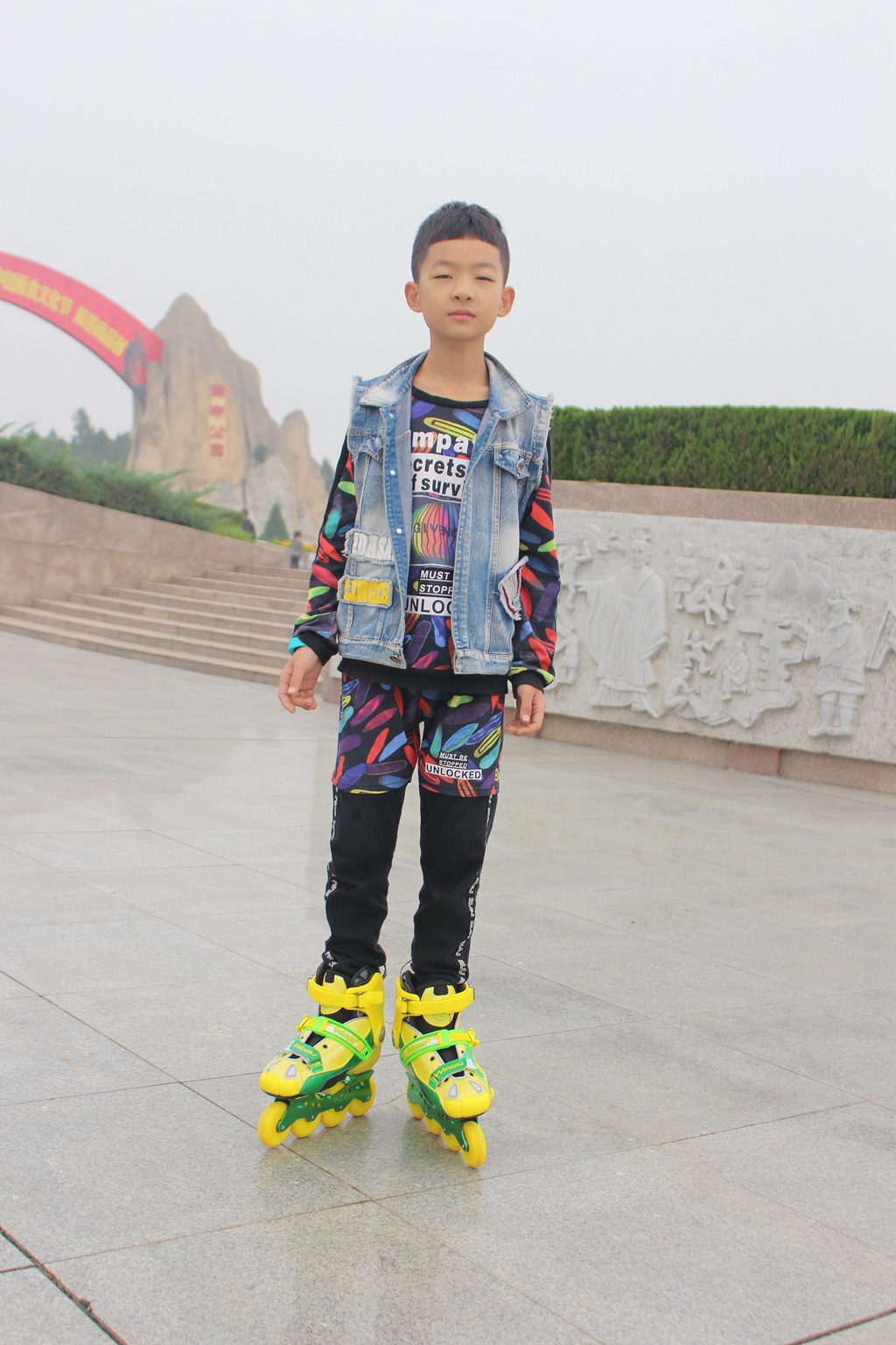 爱运动少年必备？纬球星动跃轮滑鞋：旋转腾挪，自在如风