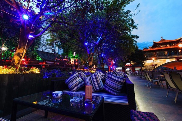 到成都的街头走一走女生完整版,到成都街头走一走