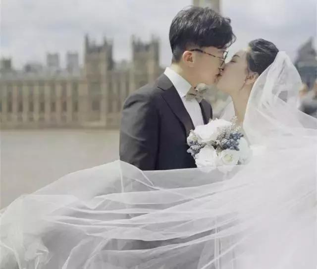 最推荐的3种婚纱照风格,4种经典婚纱照风格
