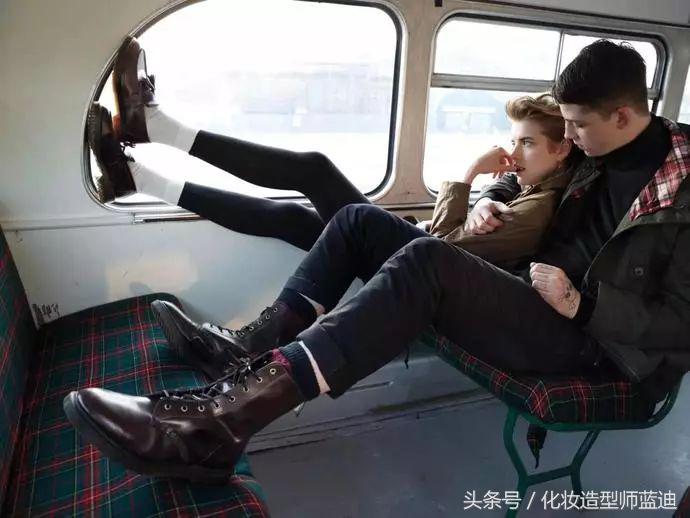 男人必备的一款皮鞋,皮鞋是一个成熟男士的必备鞋