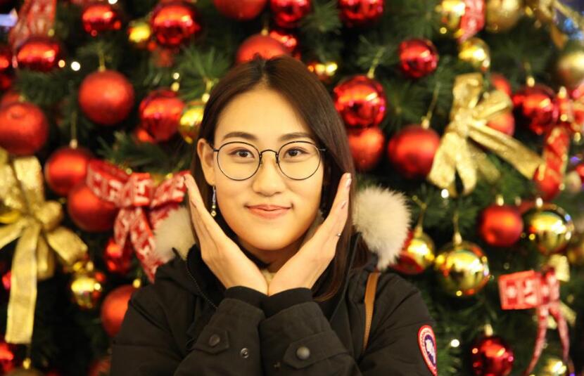 圣诞节热恋生活日记，开着轩逸陪女朋友搜集北京的圣诞树