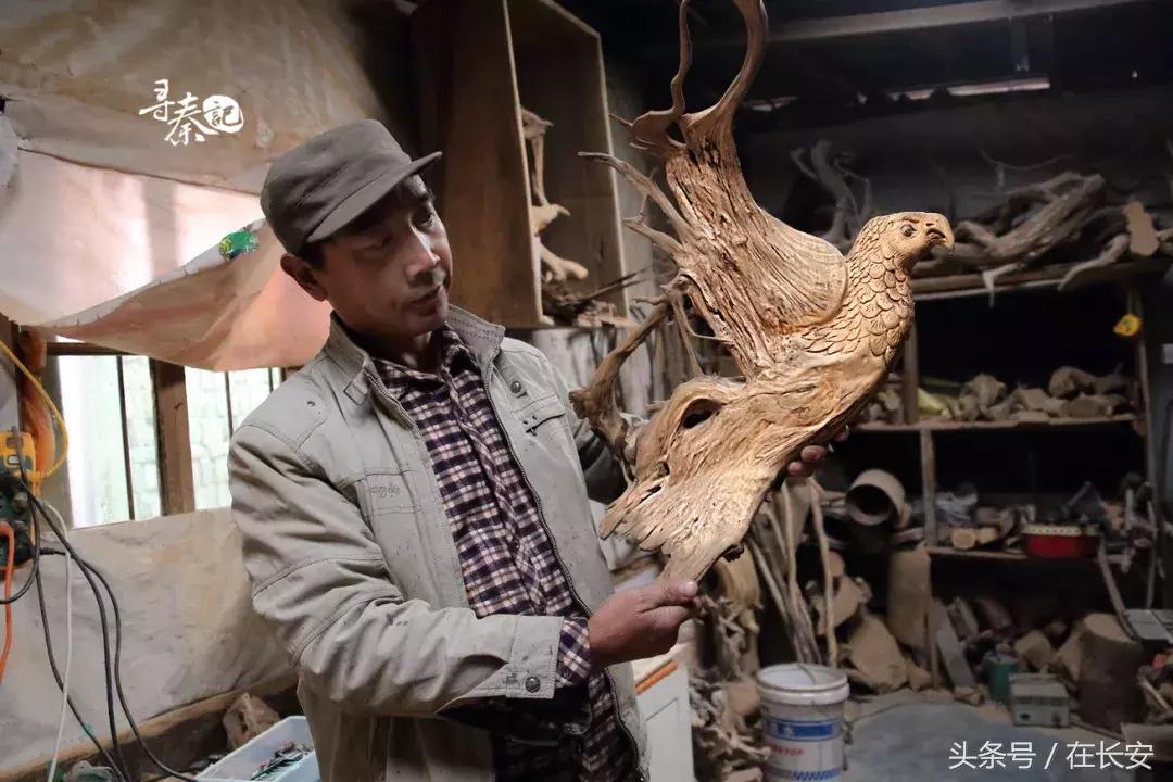 陕北男子遇车祸重伤白手起家做根雕月入3万