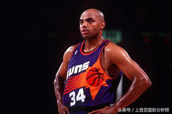 空中飞猪查尔斯巴克利,nba历史内线球星排名