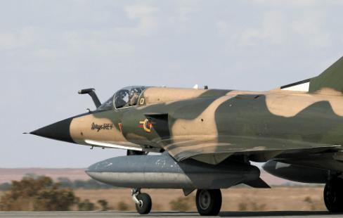 法国上亿奢侈战机，却被印度当玩具玩，坏了再花钱拿回去维修