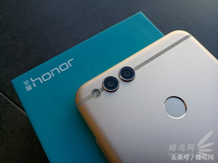 全面屏荣耀畅玩7x有几种颜色,荣耀畅玩7x全网通版翻页图