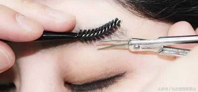 化妆小白看这里，妆这样画才美！简直是手残星人的福音！