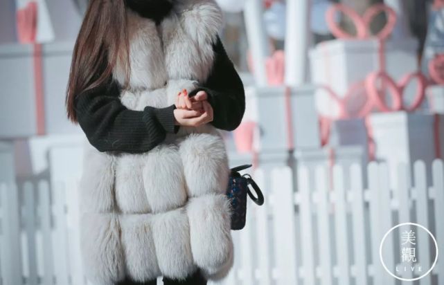 路人街拍表白,表白被拒绝还被说丑