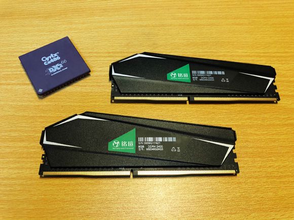 铭瑄开箱,铭瑄终结者3200内存