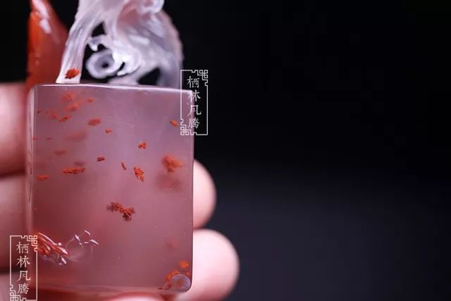 冰飘南红和满肉南红哪个好,冰飘南红手串一般多少钱